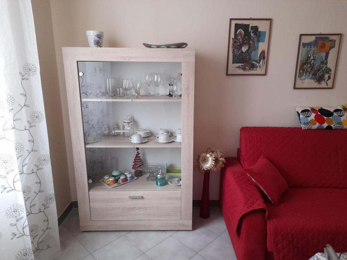 אסטי Appartamento Centrale Con Garage מראה חיצוני תמונה