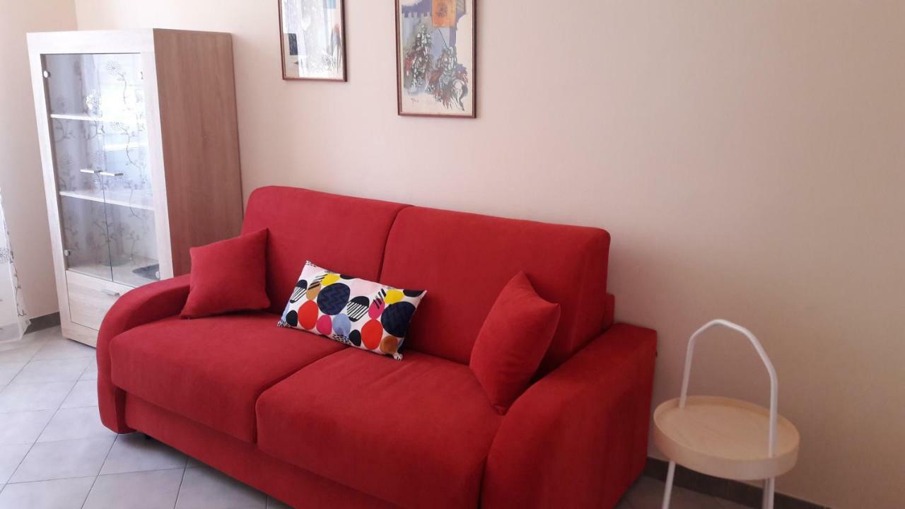 אסטי Appartamento Centrale Con Garage מראה חיצוני תמונה